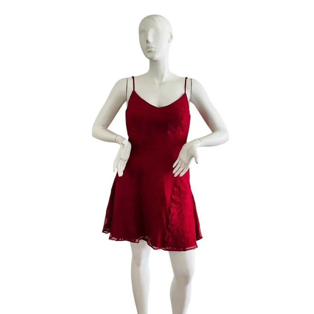 Adelyn Rae Lace Mini Dress Burgundy L